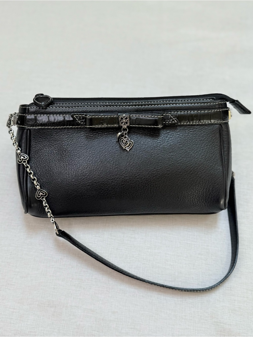 Brighton Black Leather Shoulder Bag Croc Trim with Heart Charms EUC - Picture 14 of 14